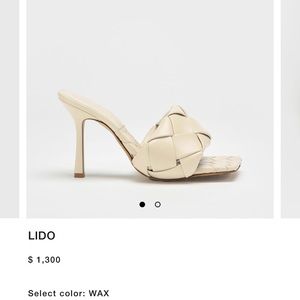 Bottega Veneta Lido Sandals (wax/cream)